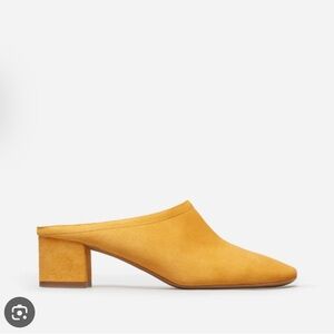 Everlane “The Day” Heel mule in mustard yellow size 8